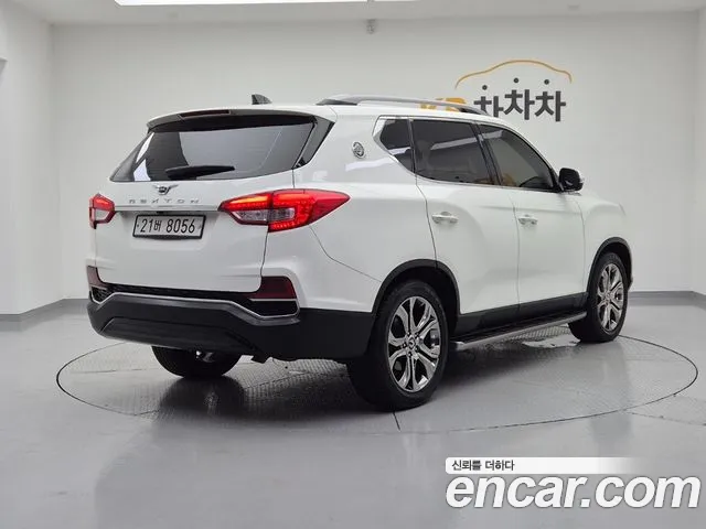 KG_Mobility_Ssangyong Rexton 2018 thumb 4