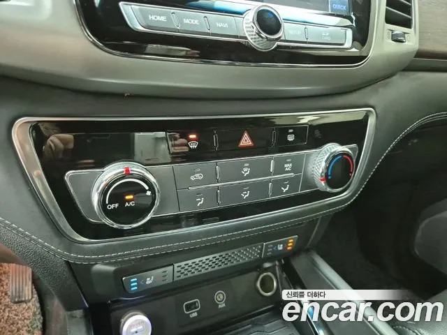 KG_Mobility_Ssangyong Rexton 2018 thumb 10
