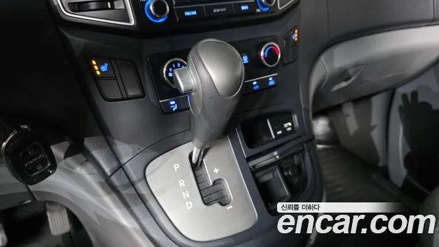 Hyundai Starex 2017 thumb 9