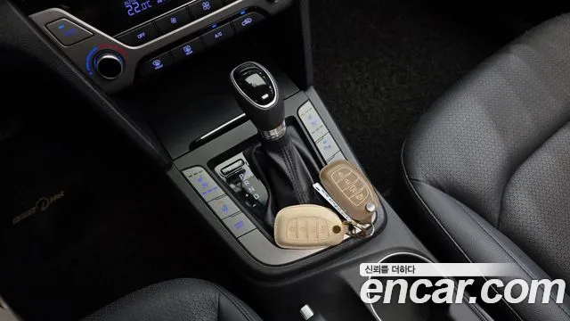 Hyundai Avante 2016 thumb 9