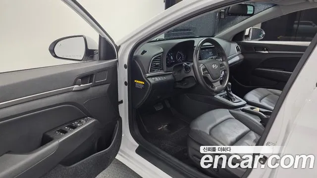 Hyundai Avante 2016 thumb 10