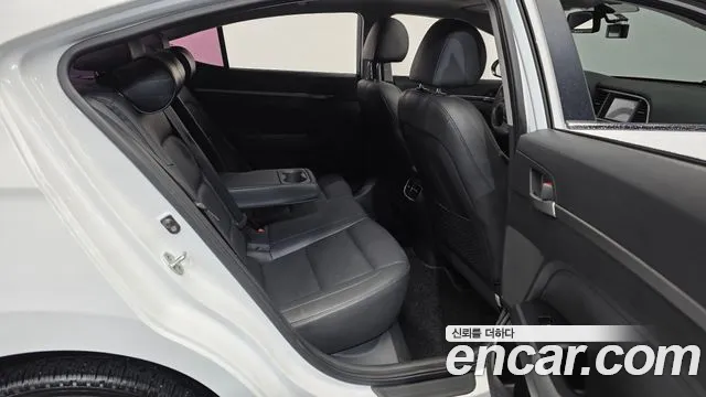 Hyundai Avante 2016 thumb 12