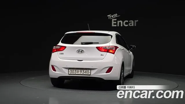 Hyundai i30 2015 thumb 4