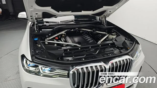 BMW X7 2021 thumb 6
