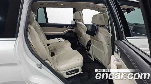 BMW X7 2021 thumb 11