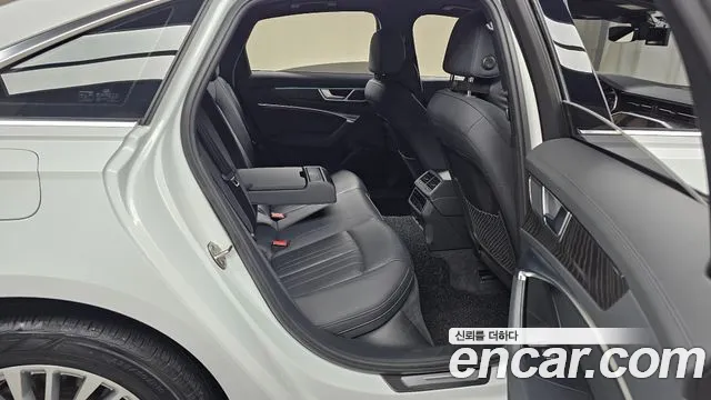 Audi A6 2021 thumb 11