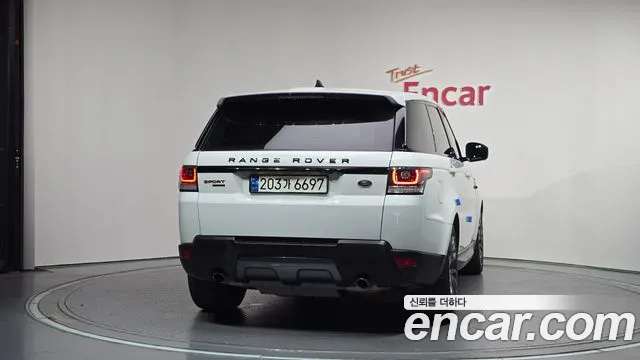 Land Rover Range Rover Sport 2017 thumb 4