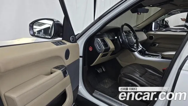 Land Rover Range Rover Sport 2017 thumb 10