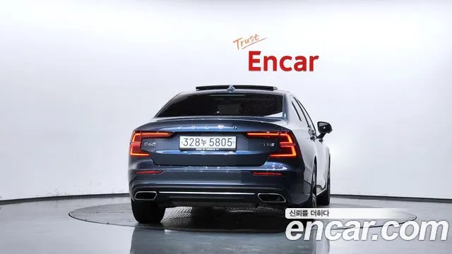 Volvo S60 2019 thumb 4