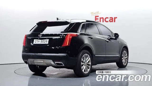 Cadillac XT5 2018 thumb 2