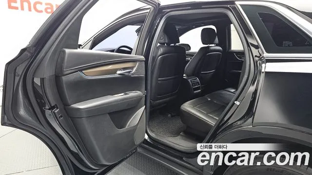 Cadillac XT5 2018 thumb 12