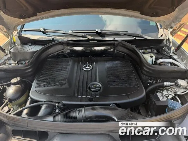 Mercedes-Benz GLK-Класс 2011 thumb 4