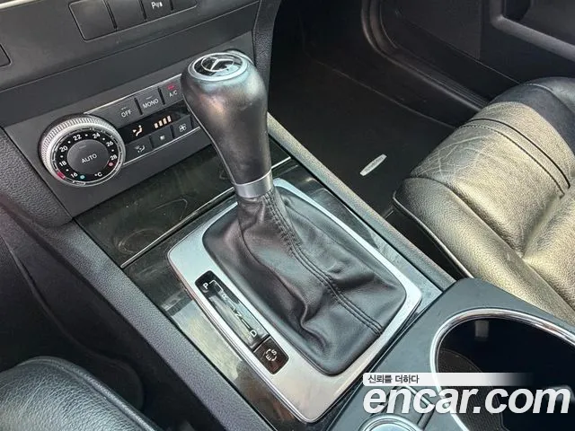 Mercedes-Benz GLK-Класс 2011 thumb 8