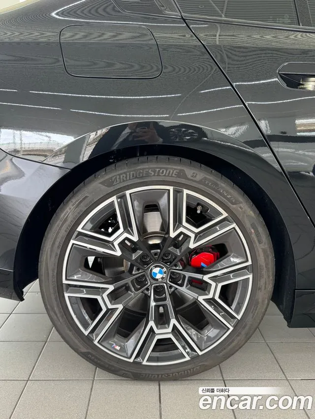 BMW 5 серии 2025 thumb 6