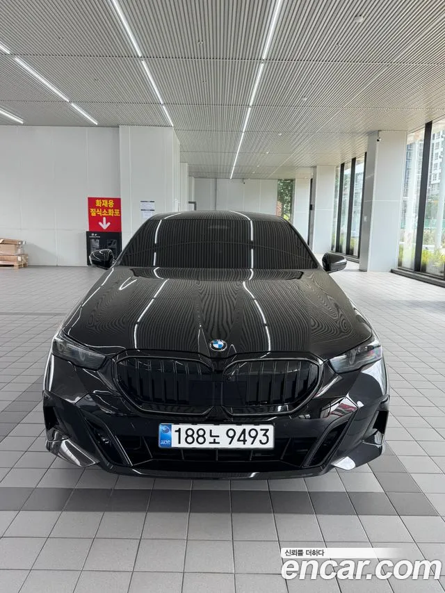 BMW 5 серии 2025 thumb 8