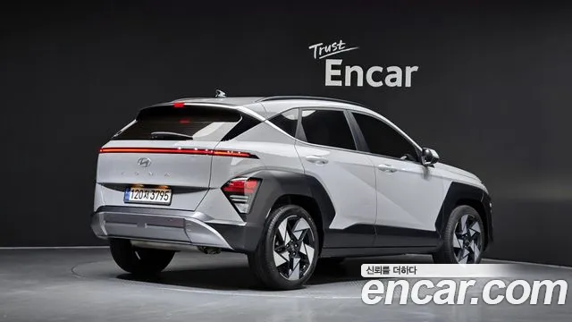 Hyundai Kona 2023 thumb 2