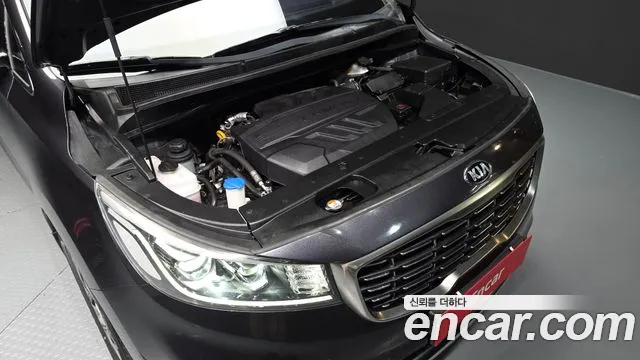 Kia Carnival 2018 thumb 6
