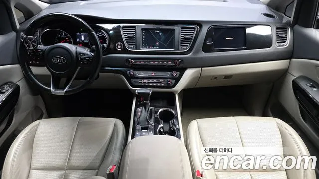 Kia Carnival 2018 thumb 7