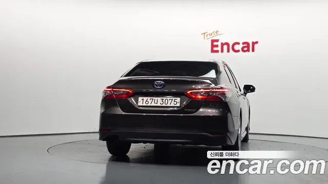 Toyota Camry 2022 thumb 4
