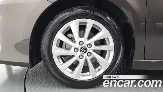 Toyota Camry 2022 thumb 5