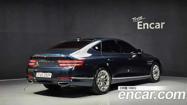 Genesis G80 2022 thumb 2