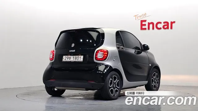Smart Fortwo 2016 thumb 2