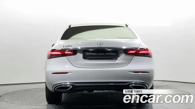 Mercedes-Benz E-Класс 2022 thumb 5