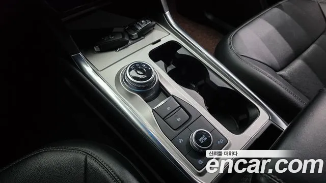 Ford Explorer 2021 thumb 9