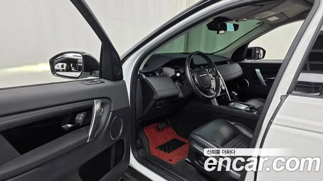 Land Rover Discovery Sport 2020 thumb 10