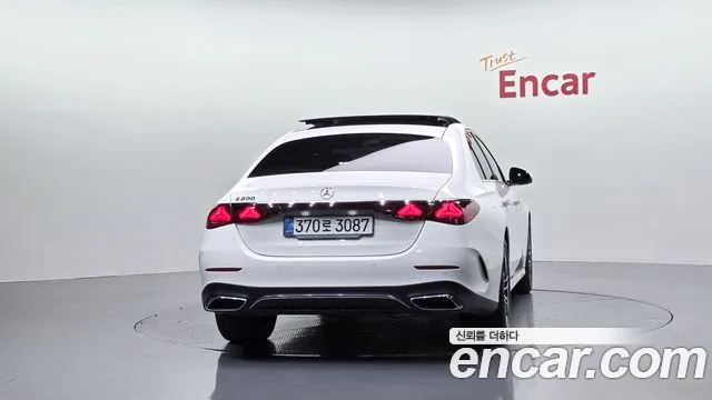 Mercedes-Benz E-Класс 2026 thumb 3