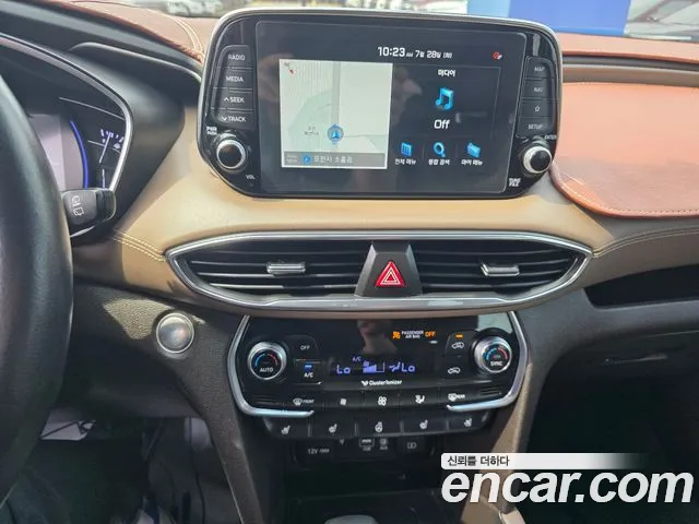 Hyundai Santa Fe 2018 thumb 8
