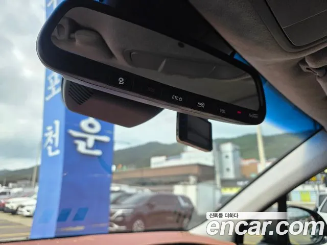 Hyundai Santa Fe 2018 thumb 10