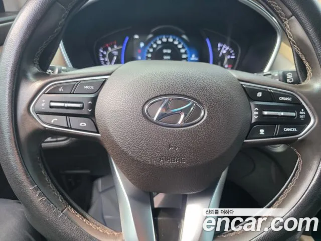 Hyundai Santa Fe 2018 thumb 11