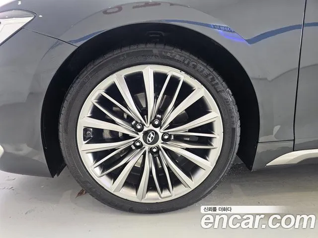Hyundai Grandeur 2017 thumb 5