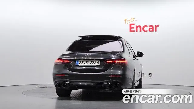 Mercedes-Benz E-Класс 2023 thumb 4