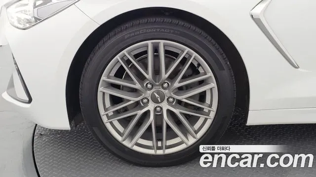 Genesis G70 2019 thumb 5