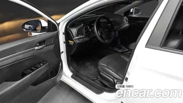 Hyundai Avante 2018 thumb 10