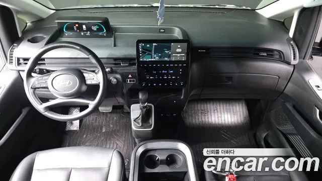 Hyundai Staria 2025 thumb 7