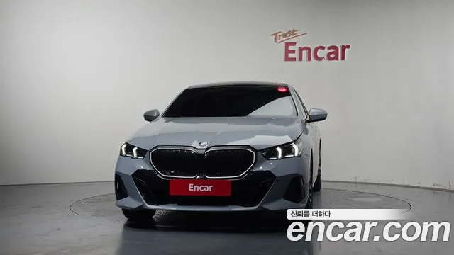 BMW 5 серии 2025 thumb 3