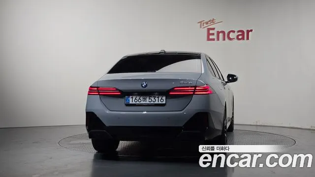 BMW 5 серии 2025 thumb 4