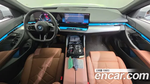 BMW 5 серии 2025 thumb 7