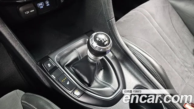 Hyundai Veloster 2019 thumb 9