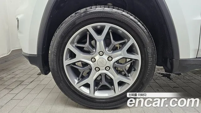 Jeep Cherokee 2019 thumb 5