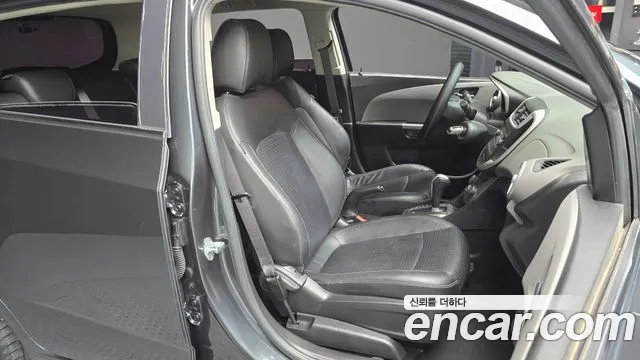 Chevrolet Aveo 2016 thumb 12