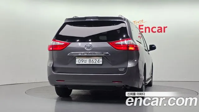 Toyota Sienna 2018 thumb 4