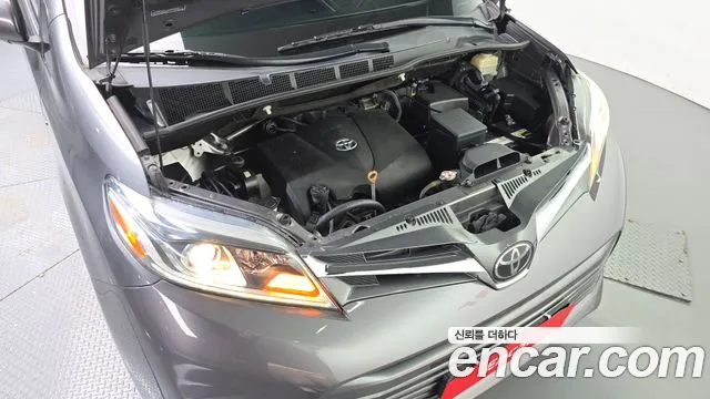 Toyota Sienna 2018 thumb 6