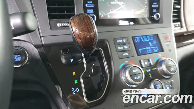 Toyota Sienna 2018 thumb 9
