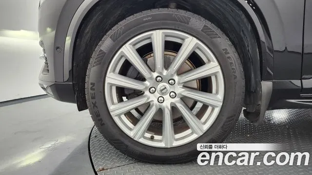 Volvo XC90 2019 thumb 5