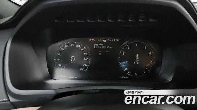 Volvo XC90 2019 thumb 8