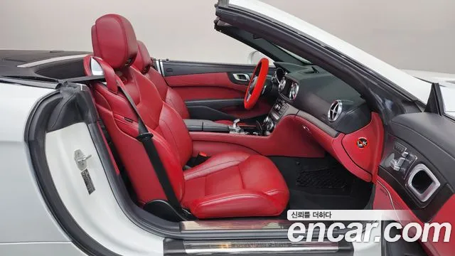 Mercedes-Benz SL-Класс 2016 thumb 11
